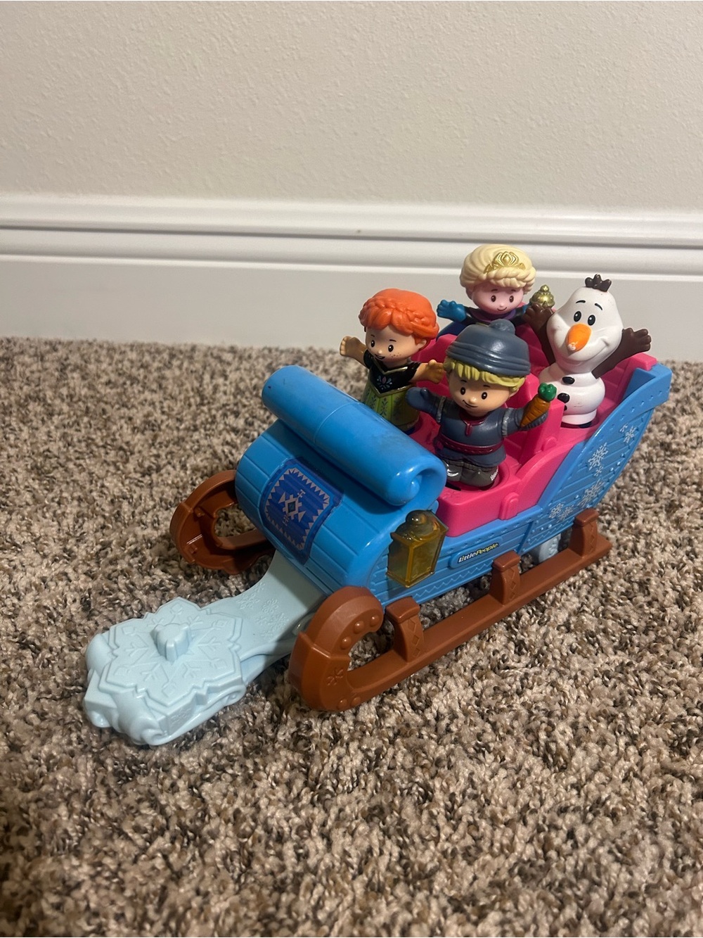 Little People Disney Frozen Sleigh with Krisoff, Anna, Elsa, Olaf Figures
